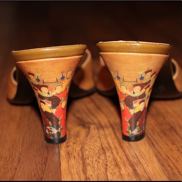 Heels - Picture 2 of 4